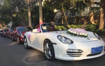 婚车情舞飞扬劳斯莱斯古斯特+奔驰S级车队7188抢订中 婚车情舞飞扬劳斯莱斯古斯特+奔驰S级车队7188抢订中